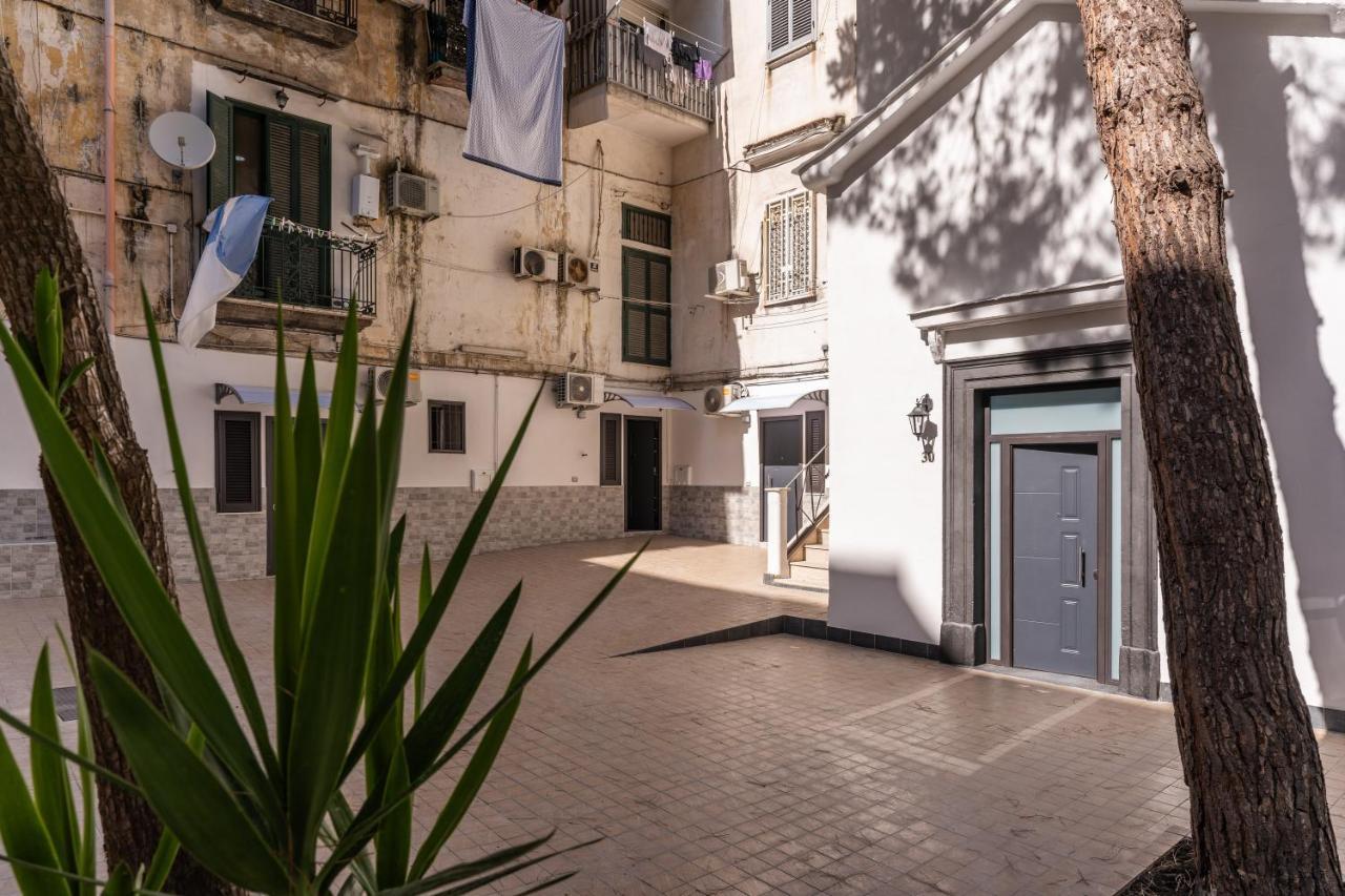 The Quarters Naples Apartments מראה חיצוני תמונה