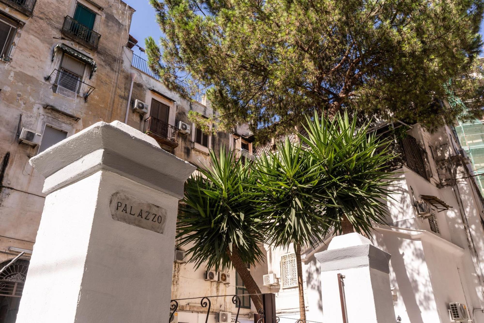 The Quarters Naples Apartments מראה חיצוני תמונה