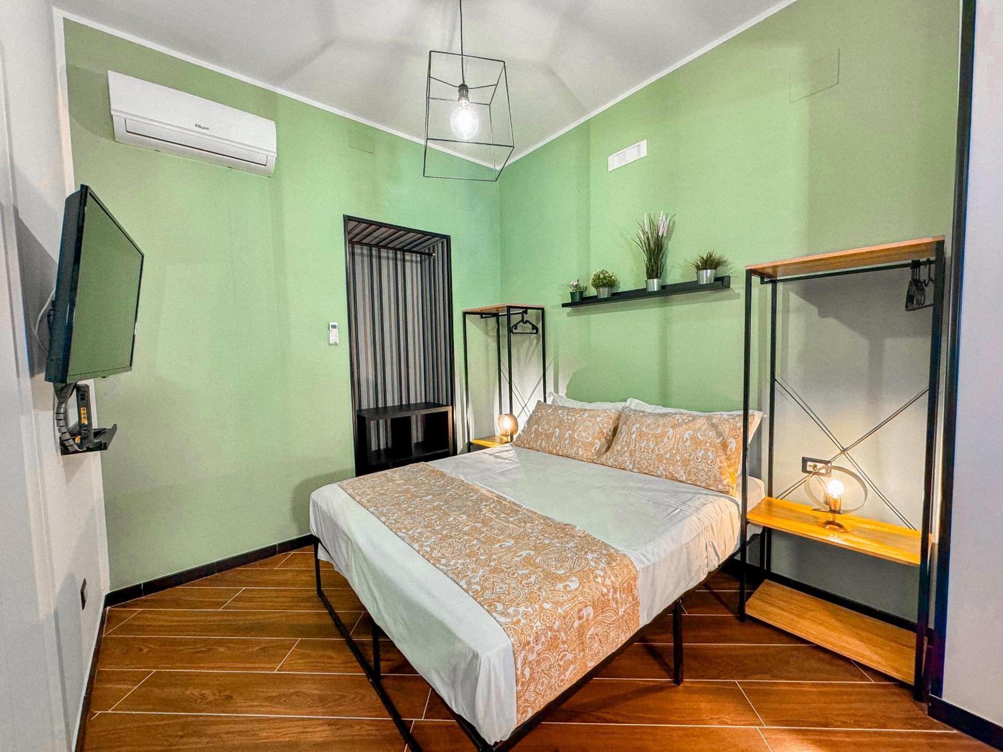 The Quarters Naples Apartments מראה חיצוני תמונה